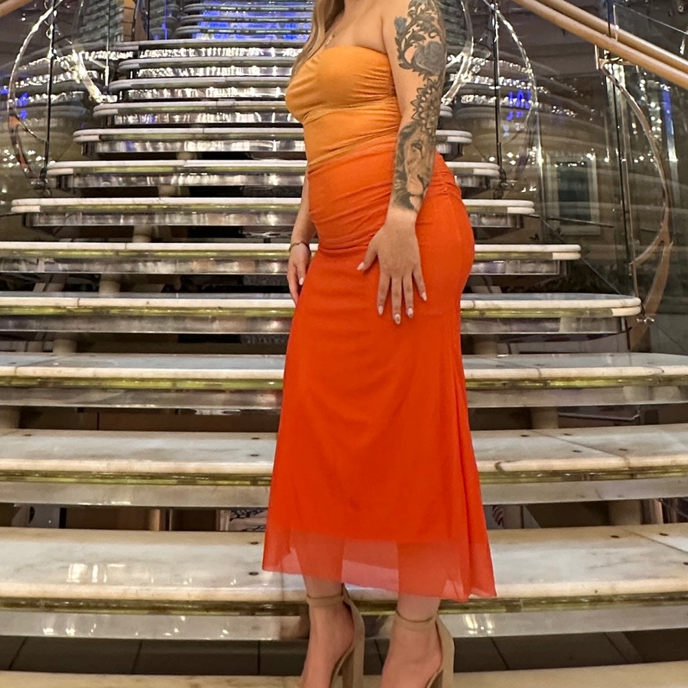 Vibrant ombré Orange Strapless Dress